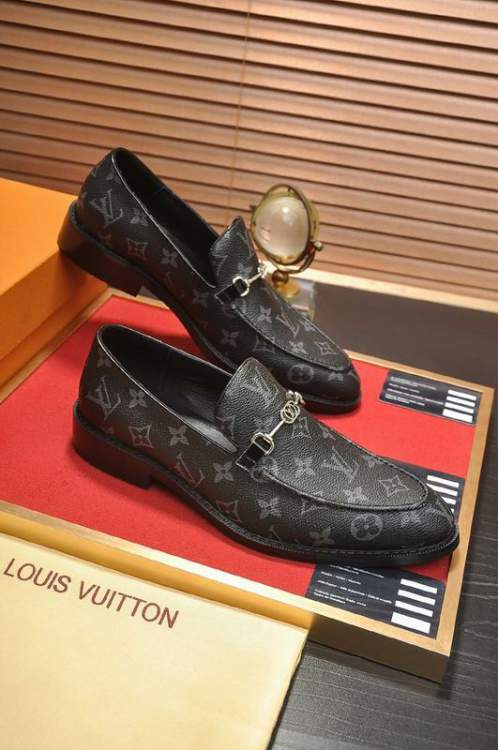 Picture of Louis Vuitton Shoes _SKULVsz38-45mnf045714261